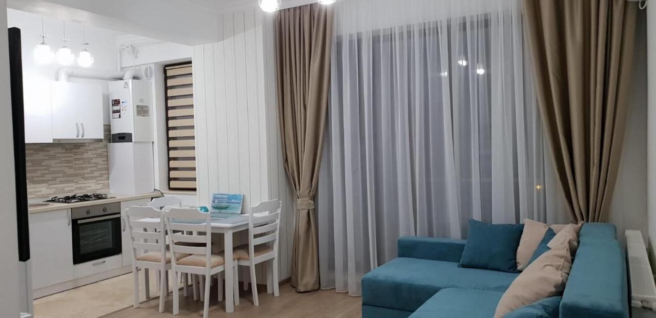 Apartament Laura Solid House Мамая Экстерьер фото
